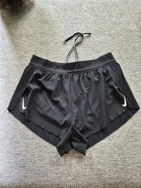 Nike aeroswift woman shorts